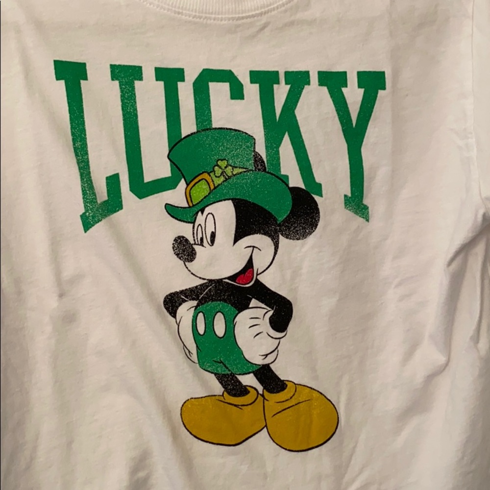 Disney white w Mickey L/S t-shirt. Sz M EUC SFH
